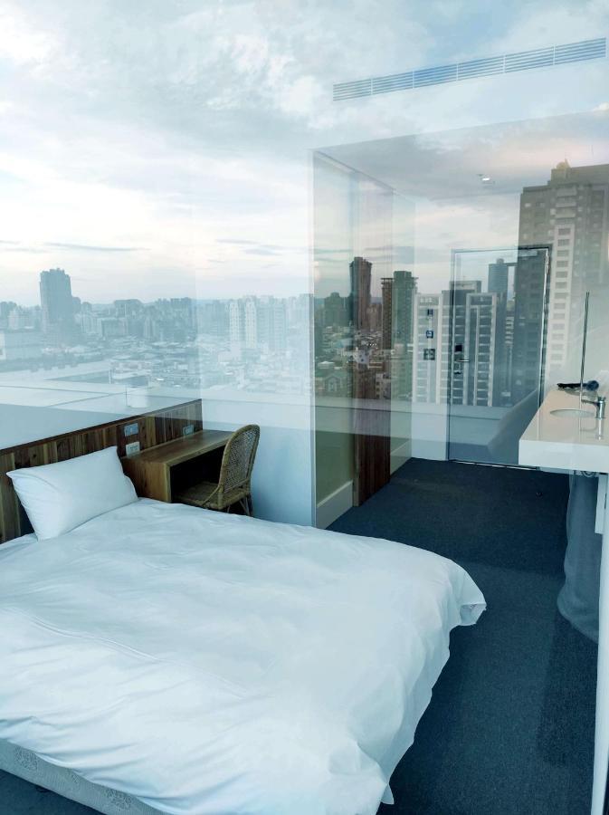 Star Hostel Taichung Parklane Екстер'єр фото