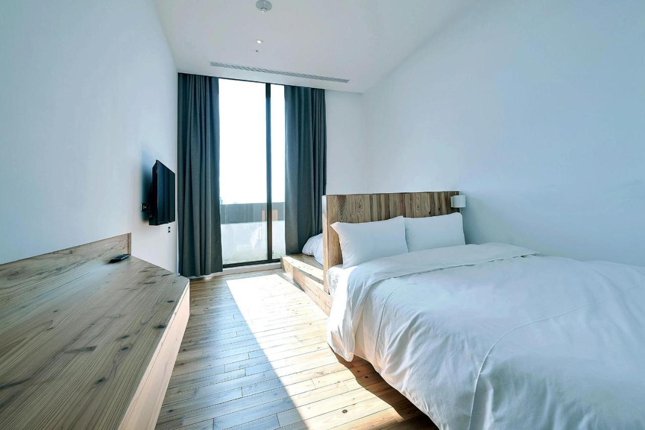 Star Hostel Taichung Parklane Екстер'єр фото